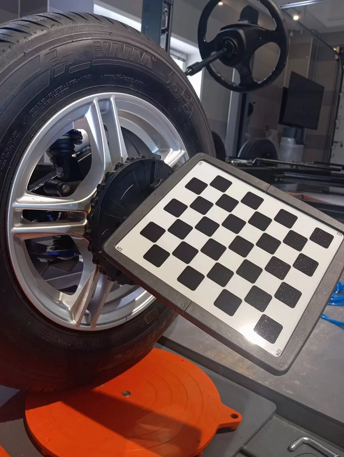 Комплект магнитных колесных адаптеров 166 00 000